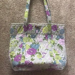 NWOT Vera Bradley tote! Perfect for spring 💐🌸